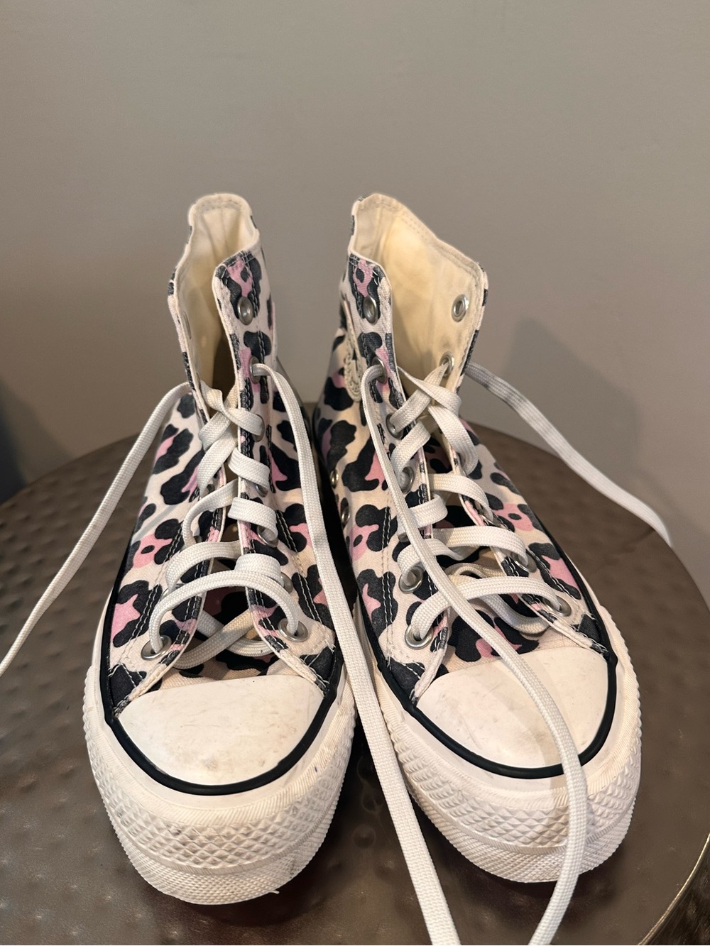 Women High-Top Sneakers in White with Pink & Black Leopard Print